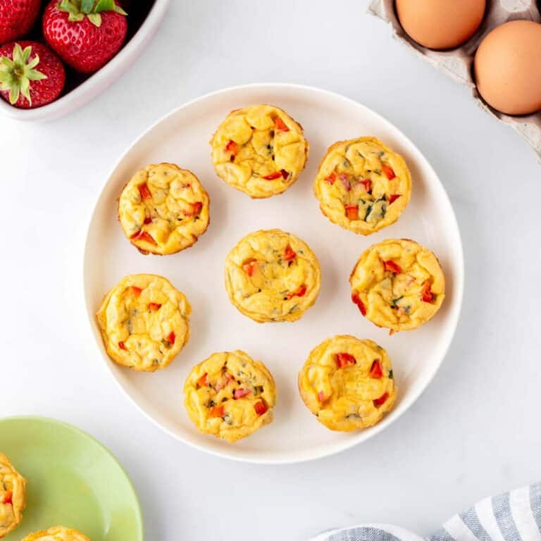 Mini Egg Bites {with Cottage Cheese and Veggies}