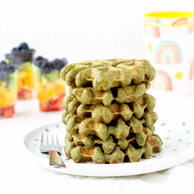 Easy Spinach Banana Waffles {Perfect for BLW}